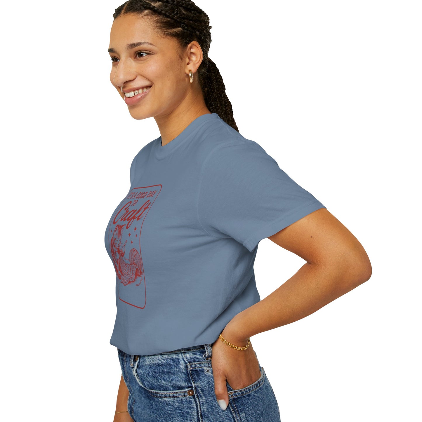 "It’s a Good Day to Craft" Vintage Cat T-Shirt – Cozy Crafter Tee for Craft Lovers