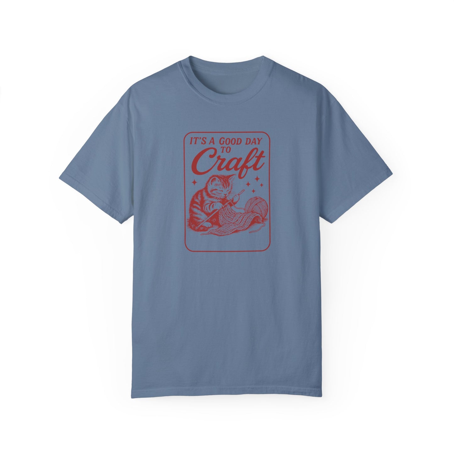 "It’s a Good Day to Craft" Vintage Cat T-Shirt – Cozy Crafter Tee for Craft Lovers